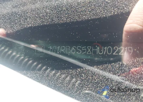 2017 Chevrolet Volt Premier z USA, uszkodzony, nr VIN 1G1RB6S58HU102219